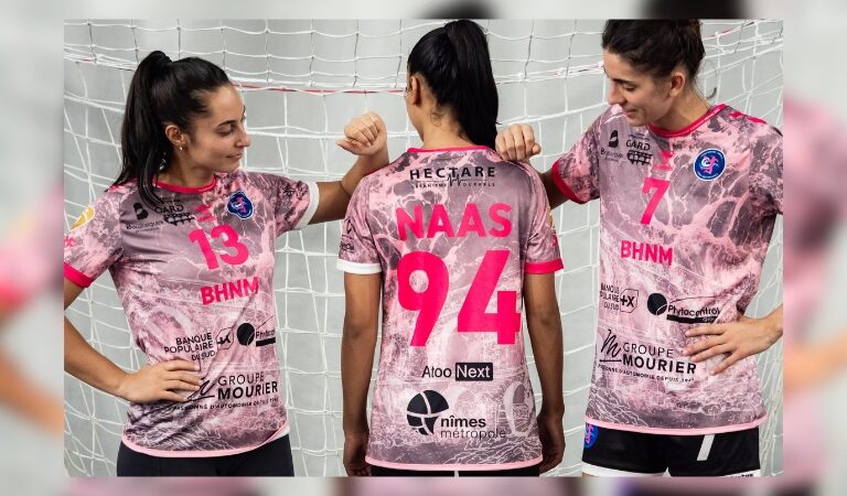 Octobre Rose : nos maillots roses aux enchères